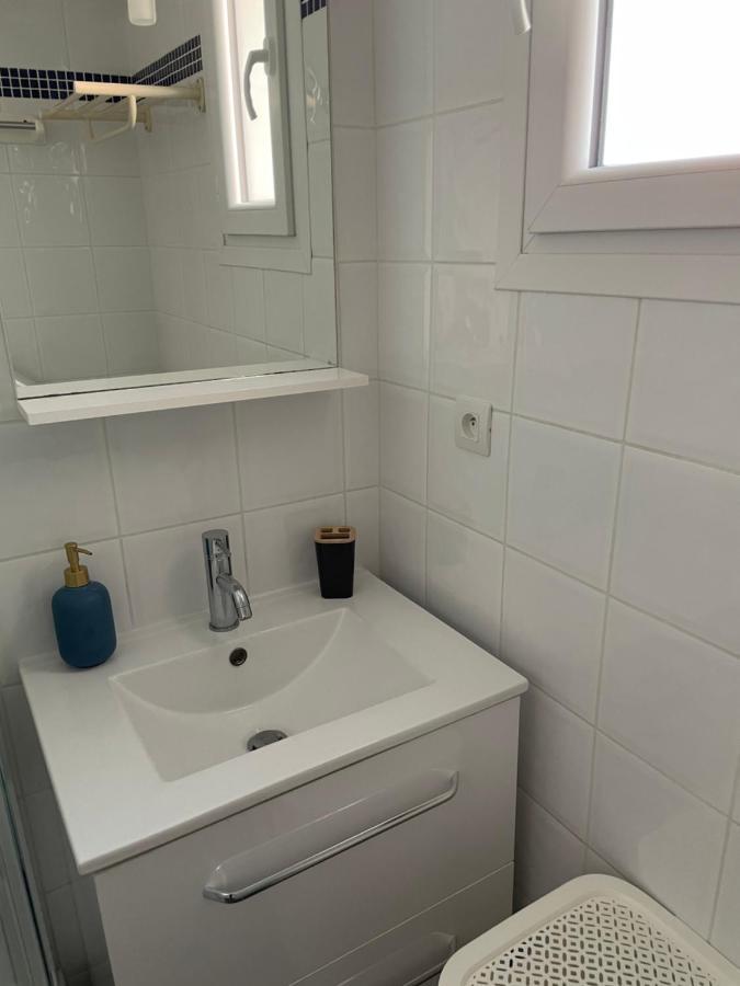 5 Personnes Piscine Pinede Et Apartment